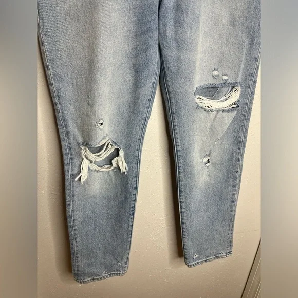 Abercrombie Ames Low Rise Slim Boyfriend Jeans 6 - Picture 3 of 5